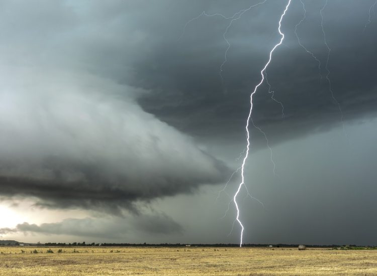 lightning-clouds-thunderstorm-4713379 lightning, clouds, thunderstorm-4713379.jpg